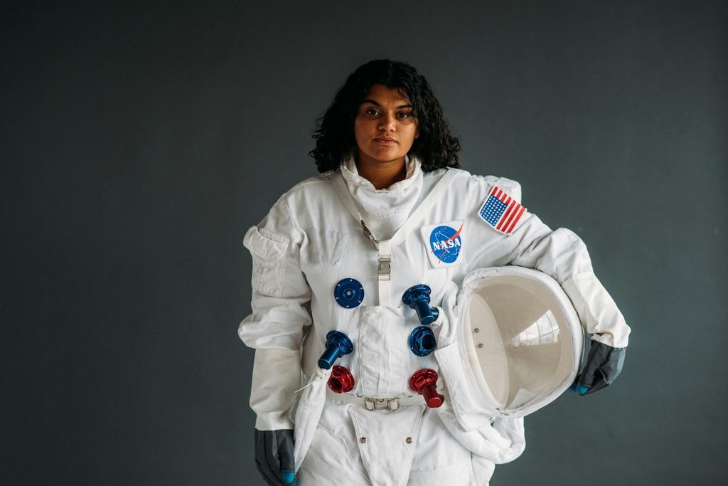 astronaut.jpg